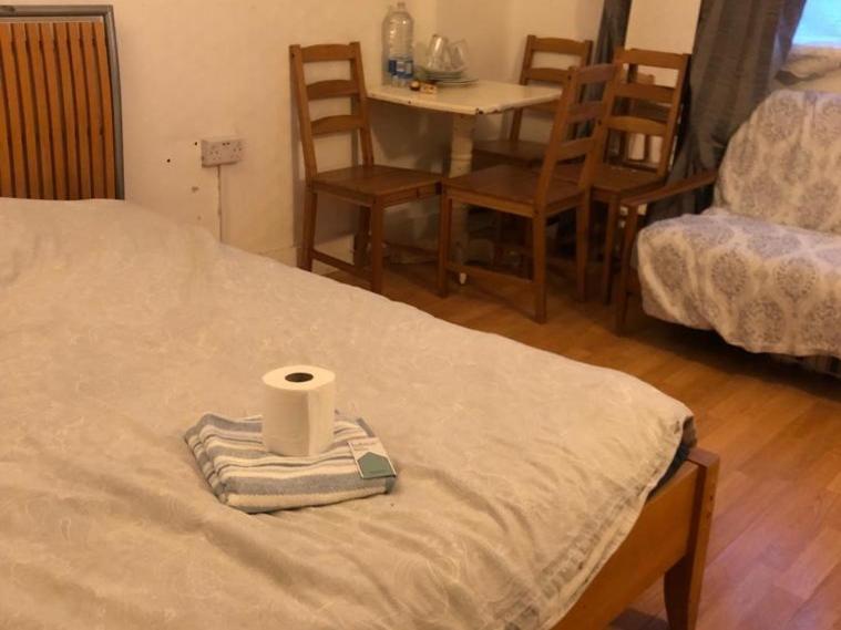 Private Rooms In 3 Bedroom Flat!! Londra Dış mekan fotoğraf